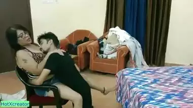 Indian hot college madam amazing XXX sex with young student!!