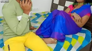 Devar ji ko bolo na meri gand me khujali karne ke liye