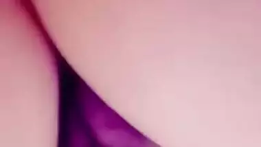 Hot XXX selfie of amateur Desi girl actively fingering her vagina