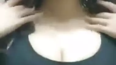 Nerdy Desi babe with big natural tits is ready for chudai fun