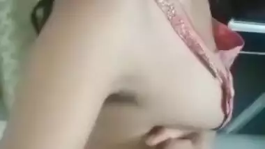 Today Exclusive -desi Riya Bhabhi Shows Her Boobs