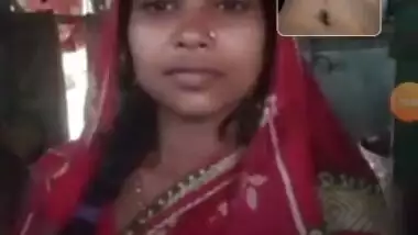 Desi village bhbai romance in video call with lover