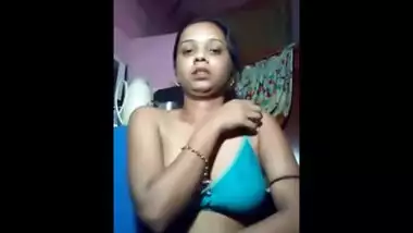 Desi Indian porn mms of lonely Balangir village girl topless