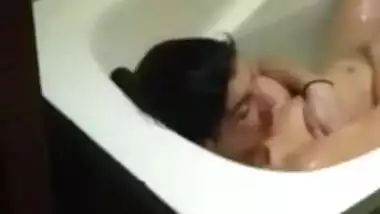 Sexy Arab Girl’s Bathing Clip Caught On Spy Camera