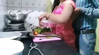 Tamil Actress In Ghar Me Kam Karane Wali Maid Ko Malik Ne Choda