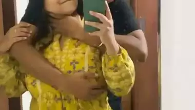 Beautiful tanker wife boob press and doggy viral sex