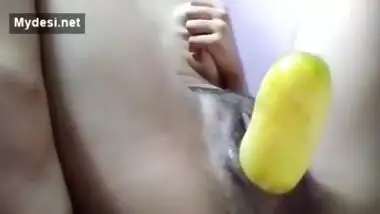 Desi sexy girl play with banana