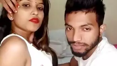 Sexy Desi bhabhi shows off her blowjob XXX talents for webcam chat