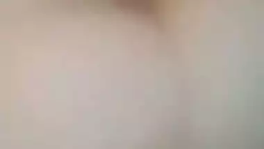 Guy fucks his chubby Dhaka girl in Bangladeshi chuda chudi