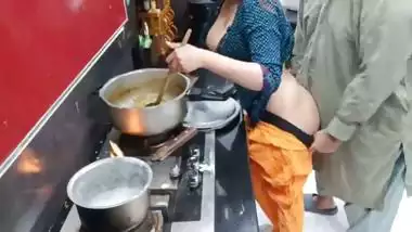 Desi Housewife Anal Sex In Kitchen While She Is Cooking