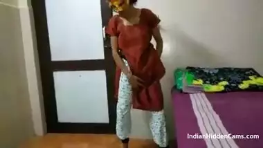 Indian Bhabhi In Brown Shalwar Suit Changing In Hotel Room and Masturbating Homemade