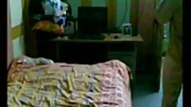 Sexy Kannada Woman’s Affair Caught In Indian Hidden Cam