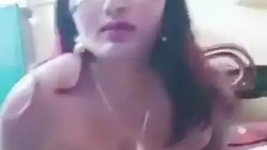 Sawthi nude show her big boob