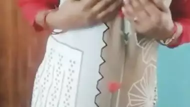 New Mami Meri Ghar Aayi Mene Usko Ptake Nude Open Video