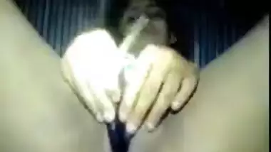 Horny Desi girl dildoing her chubby pussy with zucchini XXX