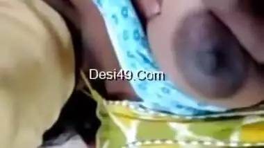 Today Exclusive-telugu Bhabhi Showing Her Boobs And Pussy On Video Call