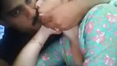 Young couple fucks on camera in xxx Indian sex video