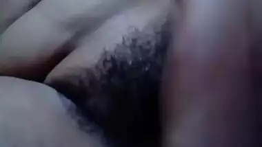 Desi Hairy Teen Masturbating