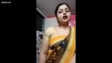 sexy bhabhi in sari fingering Julie