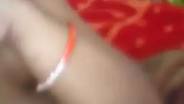 Desi cute girl show her big boob