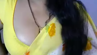 Aunty big boobs show to make oneâ€™s tool hard-on