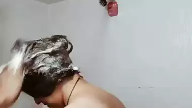 Famous couple’s latest desi sex MMS from bathroom