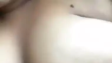 Beauty wife Boobs rubbing self video