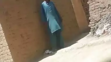 Pakistani dehati outdoor sex