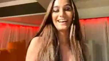 Topless poonam pandey live video for fans