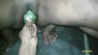 Desi Bhabi Make Himself Horny With Cucumber