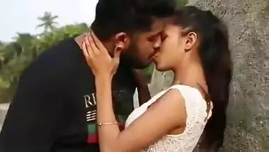 Desi village lover very hot kiss outdoor