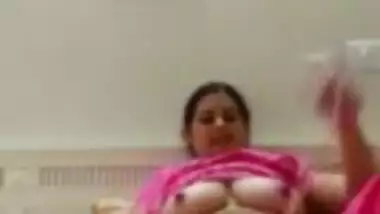 22 Punjabi Bhabhi in Pink Salwar Suit Selfie wid Moans