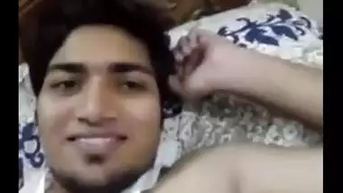 Indian Punjabi teenage girl gives blowjob to boyfriend