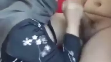 Hijabi slut takes stepdad’s cum on face in Pakistani sex