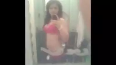 Paki Slut Bathroom Selfie - Movies. video2porn2