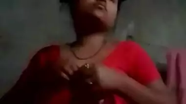 Unsatisfied bhabhi big boobs show and fingering