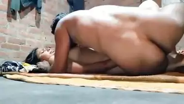 Slut Bhabhi fucks like a whore in a desi xxx video