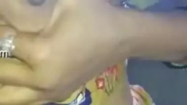 Amateur video of the Indian XXX model touching natural boobs