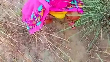 Radhika Bhabhi Ki Chudai Outdoor Indian Khet Sex