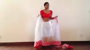 Indian Girl Giving Sari Lesson - Movies.