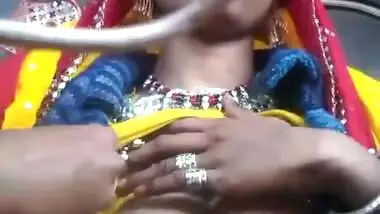 Village bhabhi showing melons