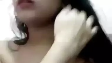 Beautifull paki girl nude show and fingering