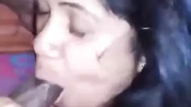 Mature desi village bhabhi fucking