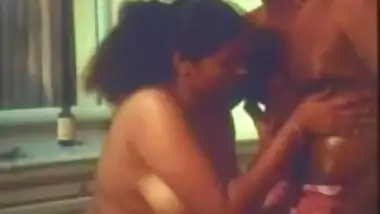 Southindian Mallu B Grade Busty Actress cute OIL MASSAGE