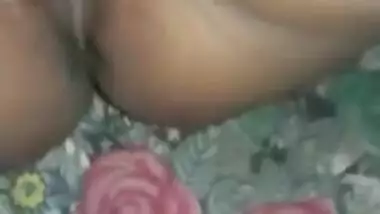 Obedient Indian diva allows guy to spread her XXX pussy lips on camera