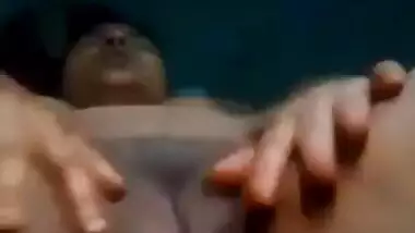 Unsatisfied Bhabi Fingering And Getting Orgasm