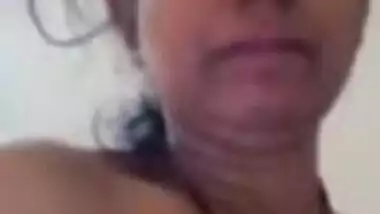 Desi aunty exposing to her bf 1