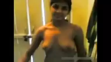 Tamil girl showing pussy and gets fucked