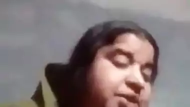 Desi BBW Bhabhi Shows her Boobs And Pussy
