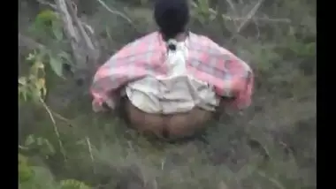 Village Women Caught Peeing